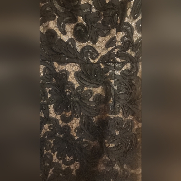 BCBGMAXAZRIA beautiful Embroidered black party dress - Picture 6 of 6